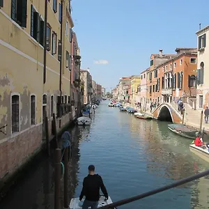 Apartment Casa Di Primavera, Venedig